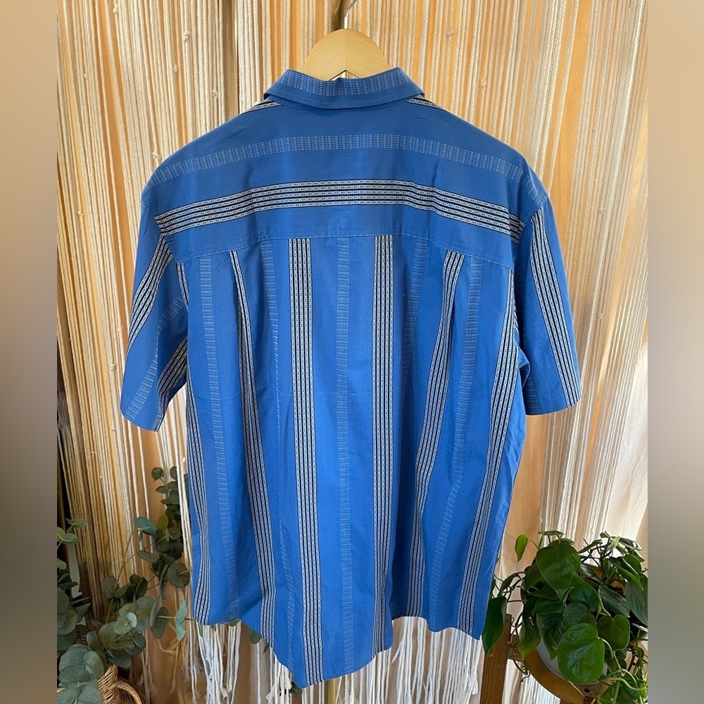 NWT Chaps blue short-sleeve button-down shirt vertical stripes & chest pocket. - Picture 11 of 11